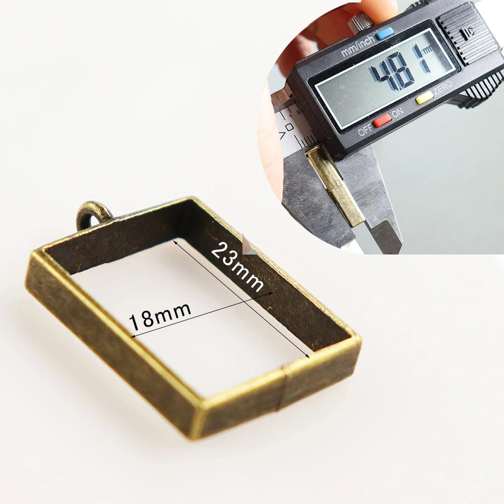 10pcs/lot  Vintage UV Epoxy Resin Metal Frame Pendant Frame Pendant DIY Making Resin Pendant Jewelry Accessories Finding