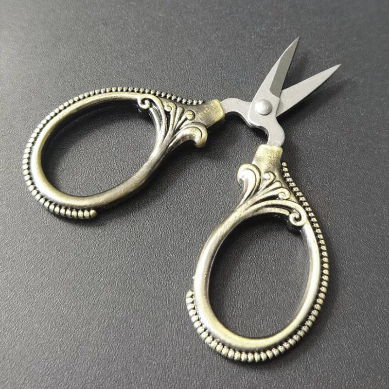 Mimi Portable Small Scissors Household Craft and Embroidered Thread Cutting Scissors Convenient Pocket Size