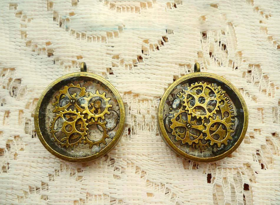 10pcs/lot  Vintage UV Epoxy Resin Metal Frame Pendant Frame Pendant DIY Making Resin Pendant Jewelry Accessories Finding