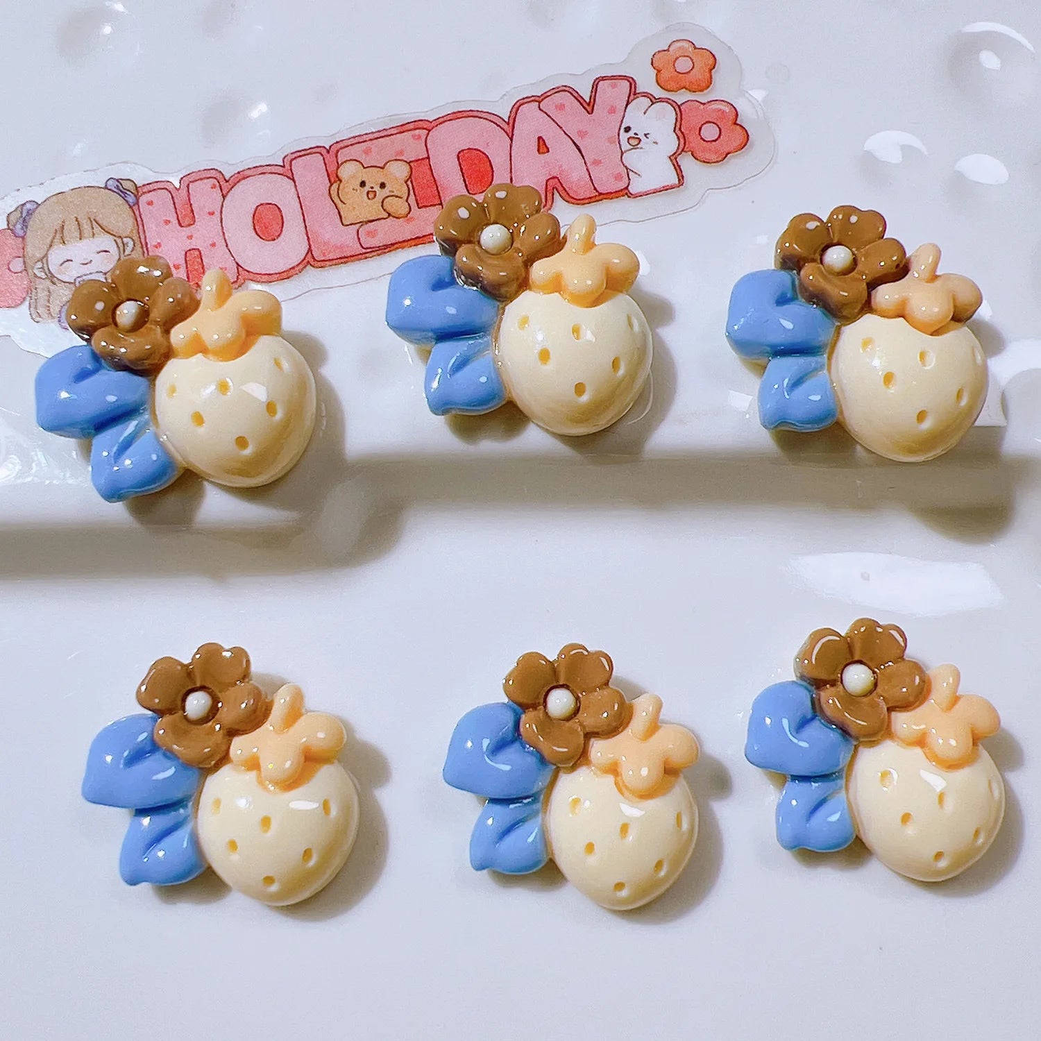 100Pcs Mini Resin Flower Strawberry Flatback Cabochons for Hair Bows Center Scrapbook Nail Crafts Jewelry Making Accessories