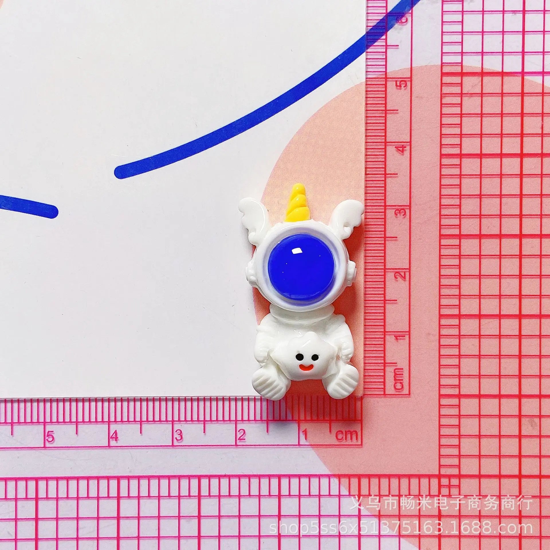 100Pcs Shiny Cartoon Astronaut Flatback Resin Spaceman Cabochons Scrapbook Crafts DIY Jewelry Decor Making Accessories