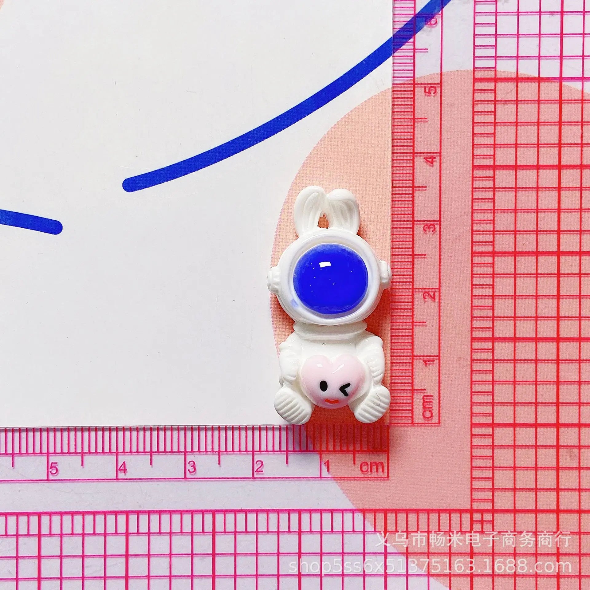 100Pcs Shiny Cartoon Astronaut Flatback Resin Spaceman Cabochons Scrapbook Crafts DIY Jewelry Decor Making Accessories