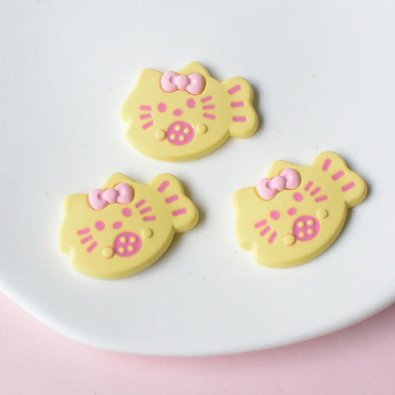 100pcs Flatback Resin Colorful Cat Fish Cabochon Crafts Fit Phone Deco Parts DIY Jewelry Accessories Scrapbook Embellishment