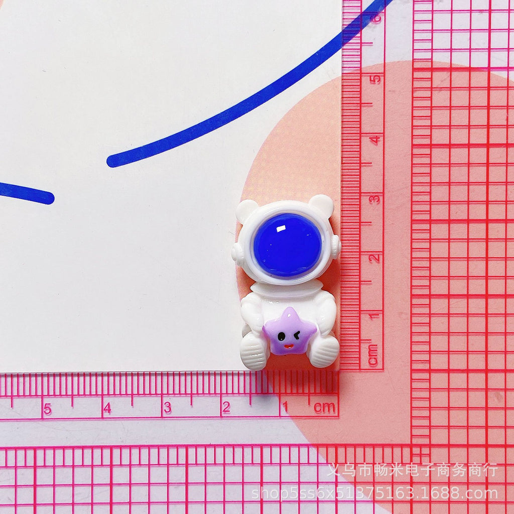 100Pcs Shiny Cartoon Astronaut Flatback Resin Spaceman Cabochons Scrapbook Crafts DIY Jewelry Decor Making Accessories