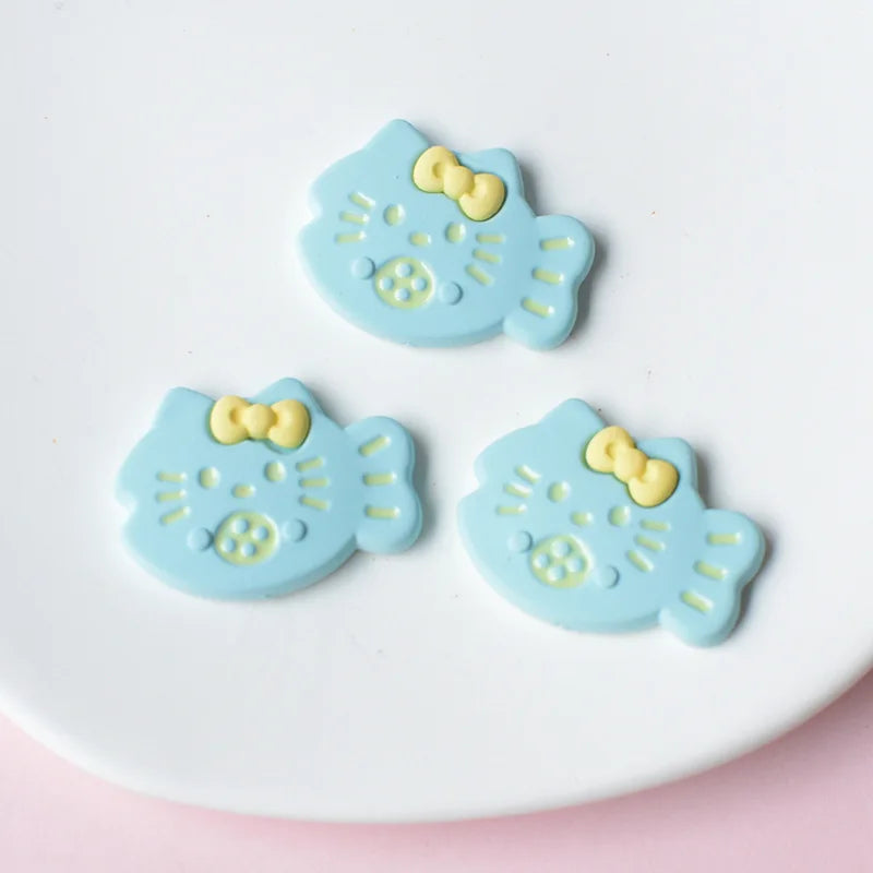 100pcs Flatback Resin Colorful Cat Fish Cabochon Crafts Fit Phone Deco Parts DIY Jewelry Accessories Scrapbook Embellishment
