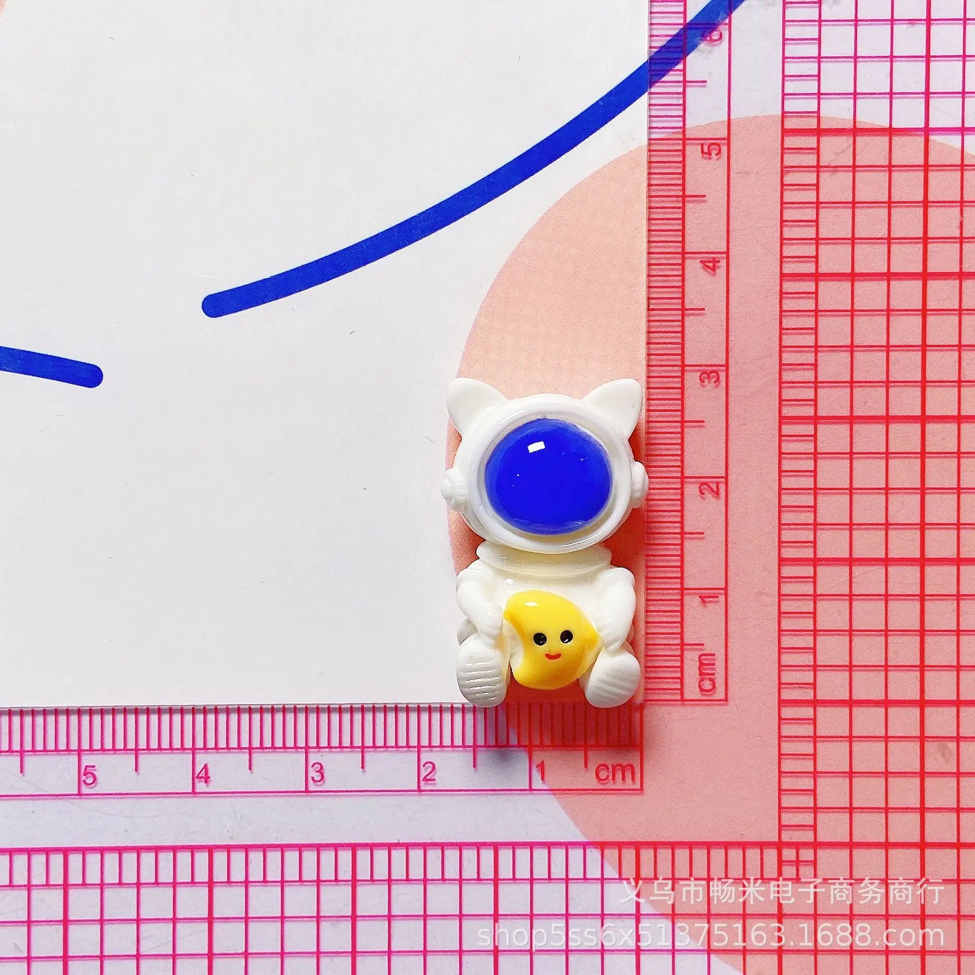 100Pcs Shiny Cartoon Astronaut Flatback Resin Spaceman Cabochons Scrapbook Crafts DIY Jewelry Decor Making Accessories