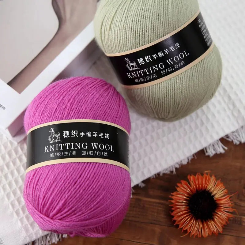 Hand Knitted Four-Ply Wool Yarn Medium Fine for Sweater Scarf Hat Pure Color Wool Yarn Spun Yarn from Hebei Mainly for Hand K...
