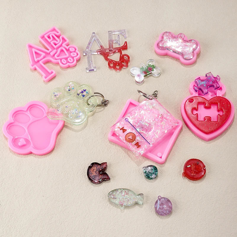 Dog Paw Print Resin Molds Heart Shape Keychain Casting Silicone Molds for Key Chain Pendant Making Epoxy Resin Craft Jewelry DIY