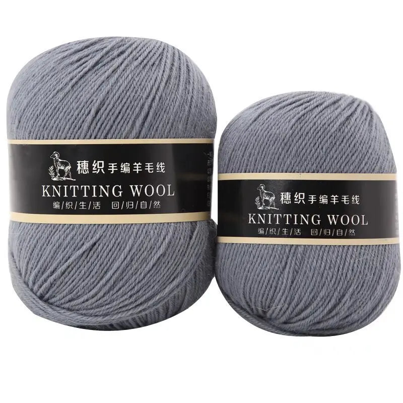 Hand Knitted Four-Ply Wool Yarn Medium Fine for Sweater Scarf Hat Pure Color Wool Yarn Spun Yarn from Hebei Mainly for Hand K...