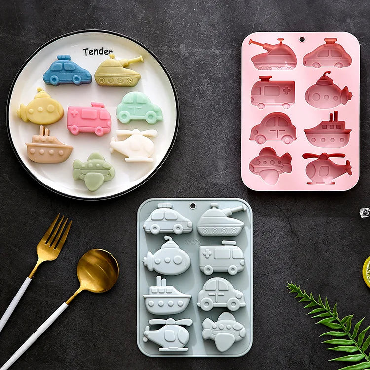 8-Cavity 8 Different Vehicle Theme Silicone Molds Fondant Candy Ice Grid Chocolate Mould Baking Tools Birthday Cake Decoration