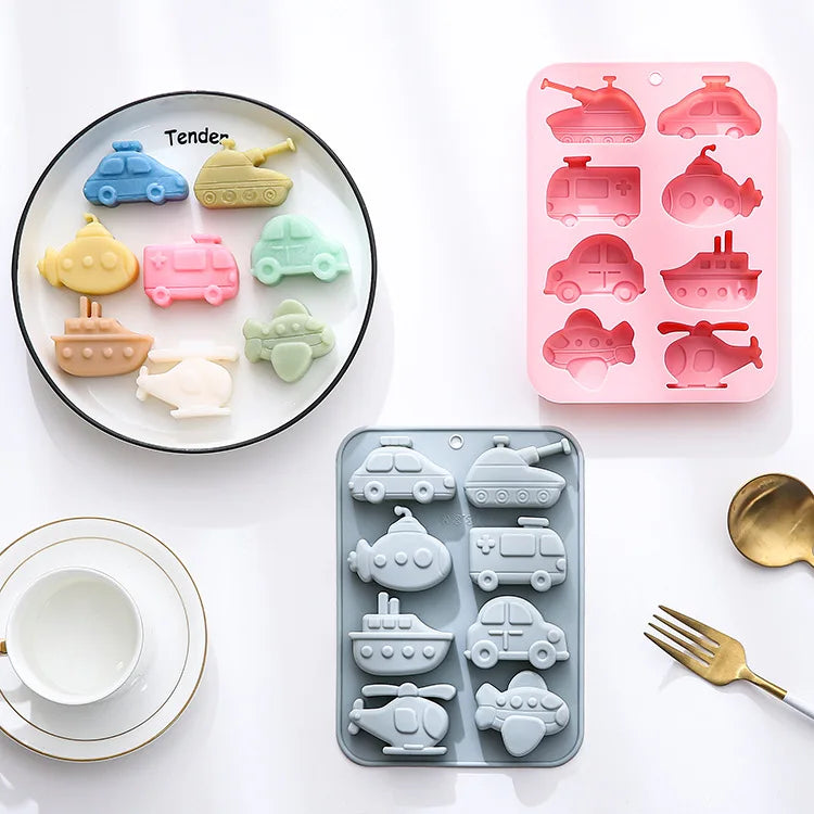 8-Cavity 8 Different Vehicle Theme Silicone Molds Fondant Candy Ice Grid Chocolate Mould Baking Tools Birthday Cake Decoration