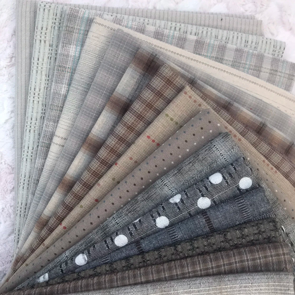 15pc23*33cm Japanese Yarn Dyed Cotton Fabric Patchwork Purse Bag Doll Quilting Craft Material Scrapbooking Sewing Cloth bundle