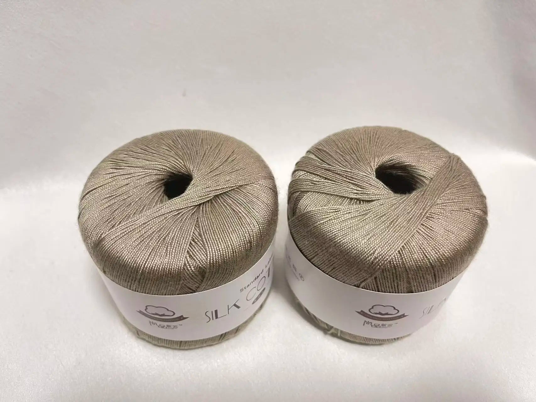 New 2Pcs Christmas Silk Lace Cotton Milk Crochet Yarn Baby Hand-Knitted Warm Soft Knitting Thread for Hand Knitting