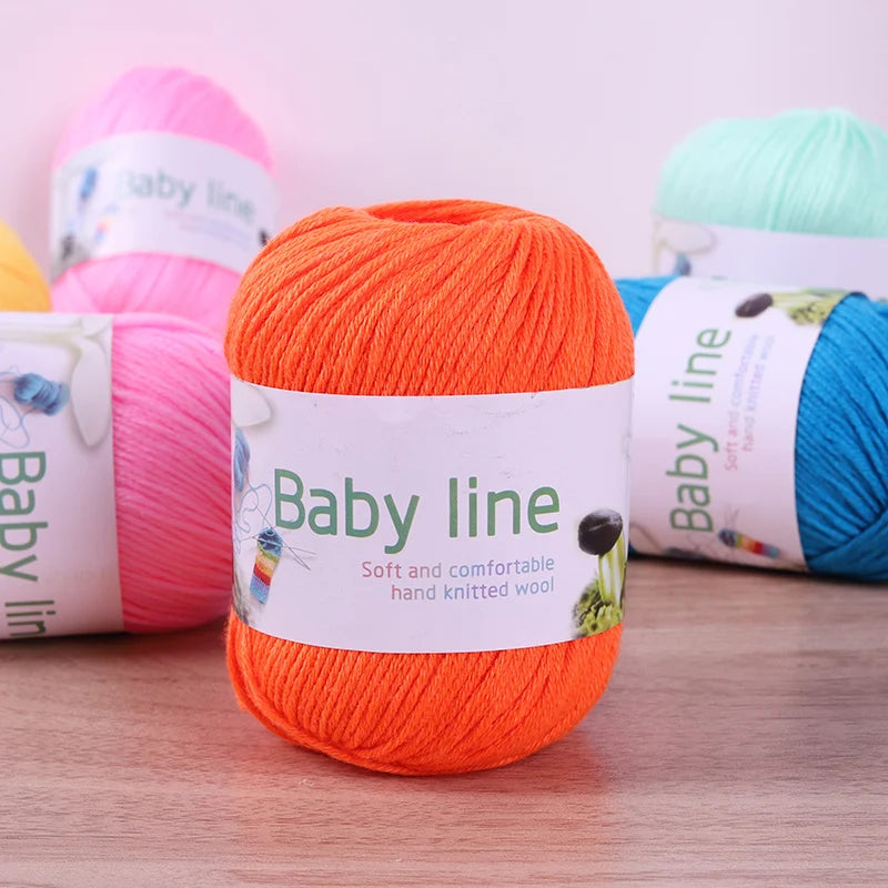 200g 6 Strands of Medium Thick Handmade DIY Knitted Soft Yarn Balls for Making Sweaters, Hats, Scarves, Gloves, Yarn Shoes, Soft Yarn Balls, 1 Piece = 4 Balls = 200 Grams