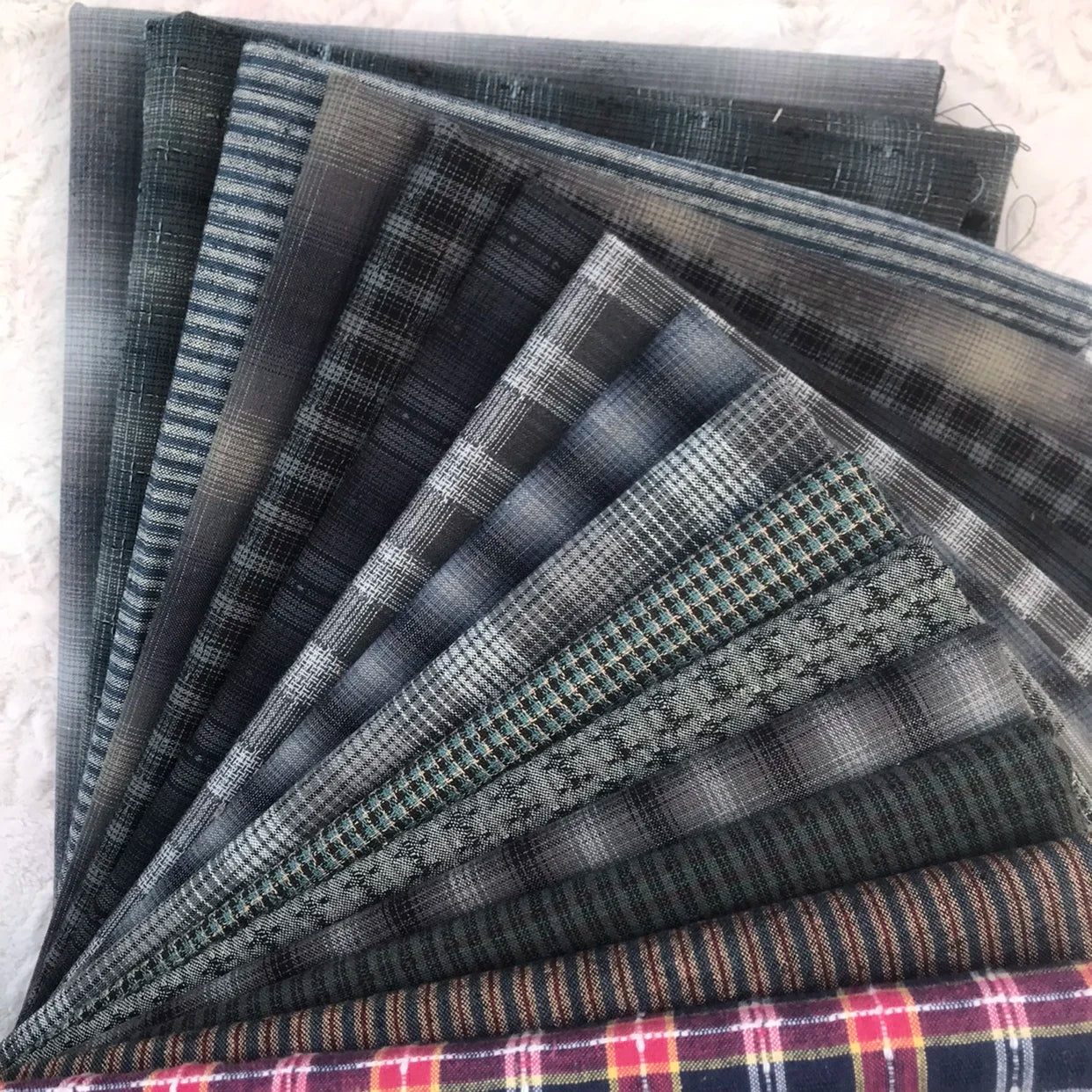 15pc23*33cm Japanese Yarn Dyed Cotton Fabric Patchwork Purse Bag Doll Quilting Craft Material Scrapbooking Sewing Cloth bundle