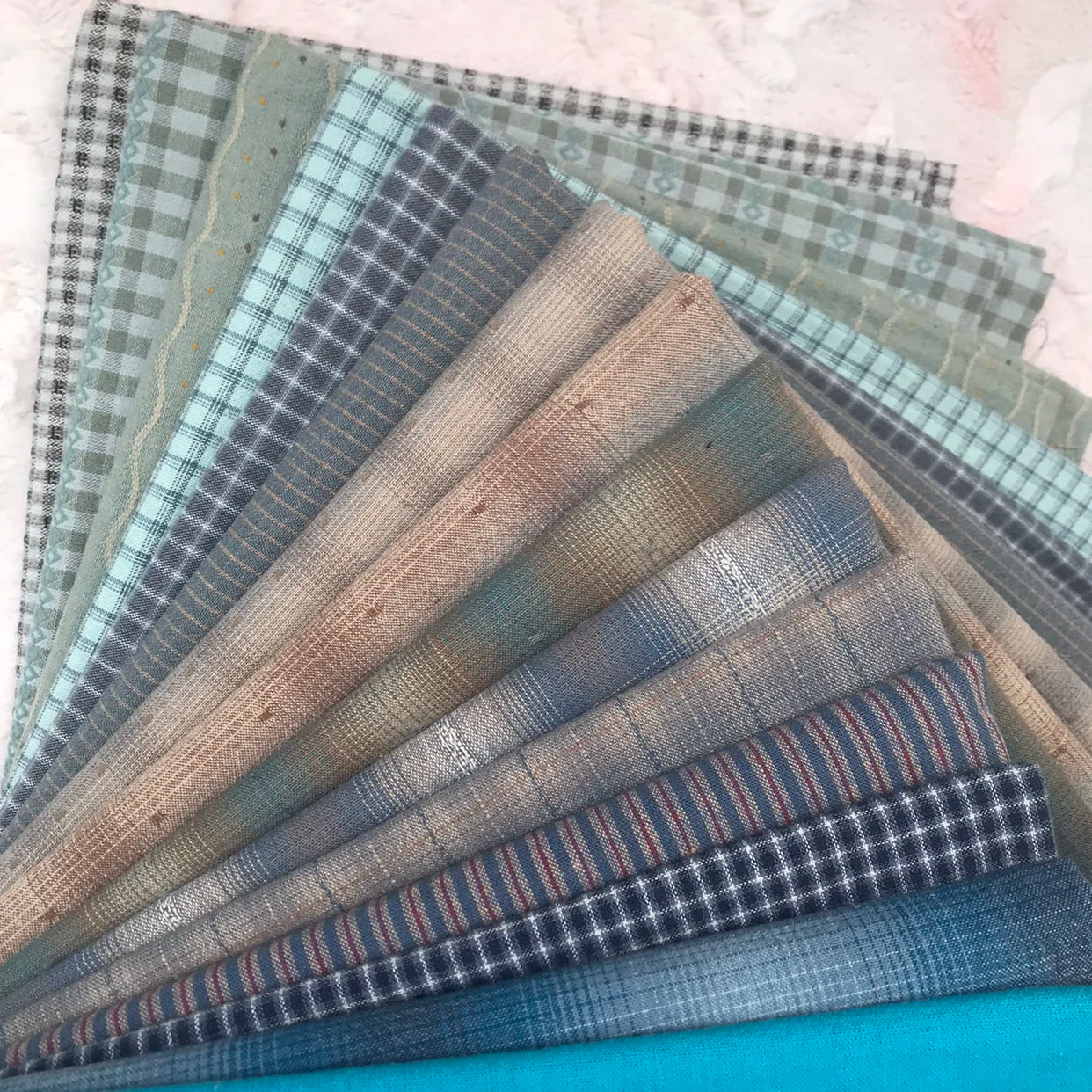 15pc23*33cm Japanese Yarn Dyed Cotton Fabric Patchwork Purse Bag Doll Quilting Craft Material Scrapbooking Sewing Cloth bundle