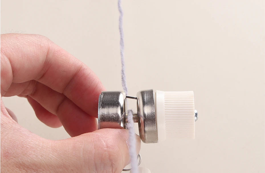 Hand Operated Winding Machine Machine Yarn Ball Winder Hand Operated Easy to Set Up and Use Sturdy with Metal Handle And