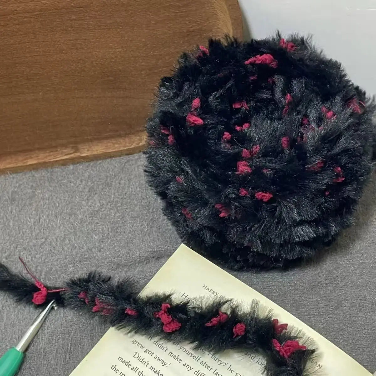 125g/roll Green Yarn Tricot Wool Blends Diy Hand Knitting Features Hand Mixed Plush Yarn Wool Ball Crochet Woven Hairpin Sweater