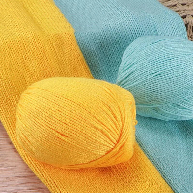 200g 6 Strands of Medium Thick Handmade DIY Knitted Soft Yarn Balls for Making Sweaters, Hats, Scarves, Gloves, Yarn Shoes, Soft Yarn Balls, 1 Piece = 4 Balls = 200 Grams